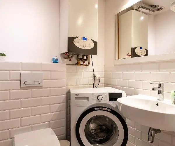 Apartament 1886 - Doba Do 14-00 - W Scislym Centrum Z Widokiem Na Majowke - By Space Apart * Jelenia Góra