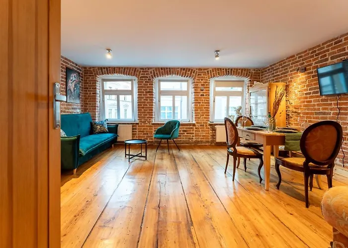 Apartament 1886 - Doba Do 14-00 - W Scislym Centrum Z Widokiem Na Majowke - By Space Apart Jelenia Góra