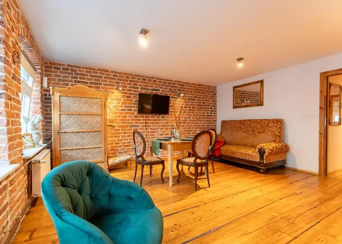 Apartament 1886 - Doba Do 14-00 - W Scislym Centrum Z Widokiem Na Majowke - By Space Apart * Jelenia Góra